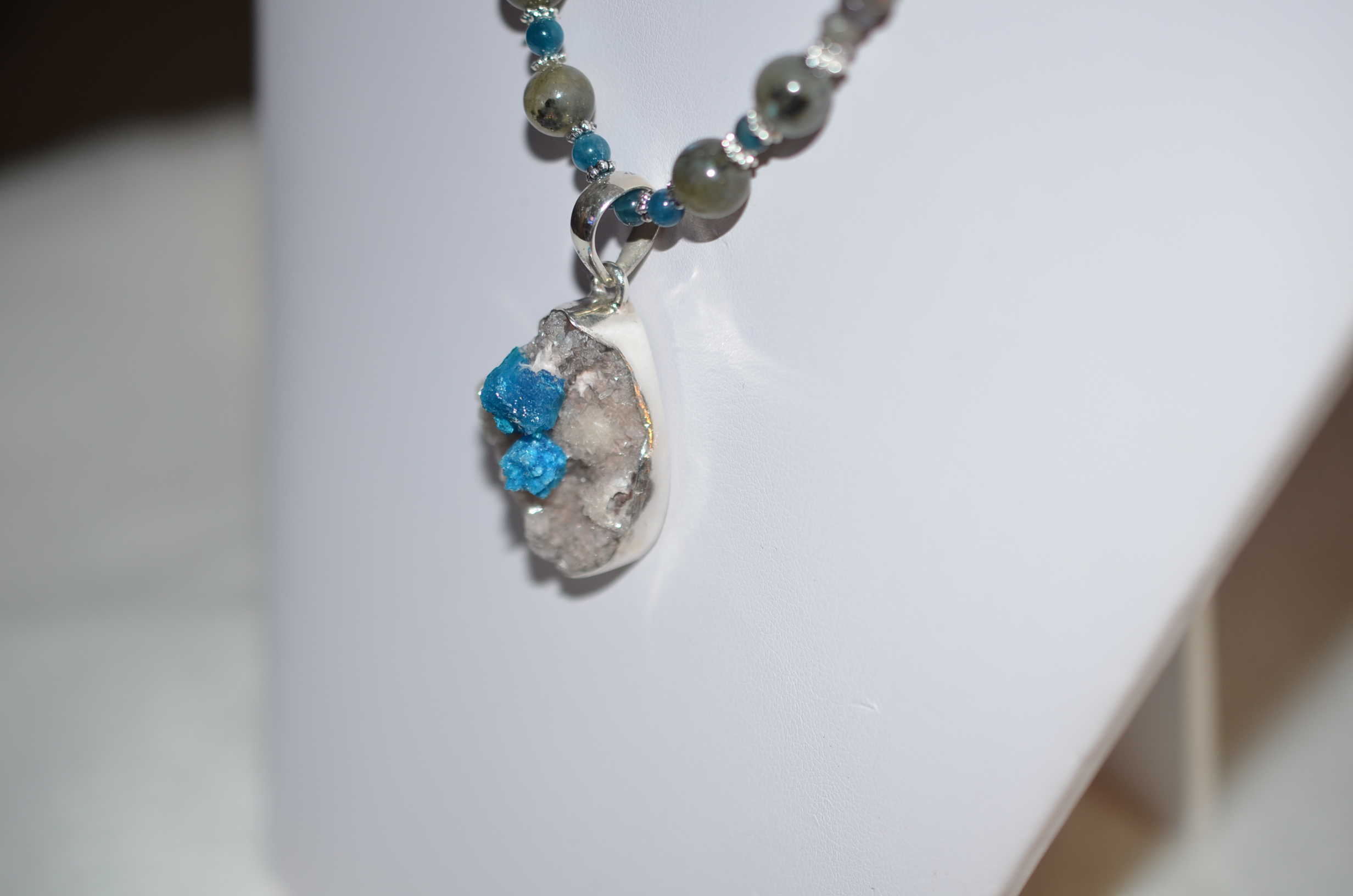 RAW Indian CAVANSITE and SCOLECITE CRYSTAL Sterling Pendant With Silver Chain 